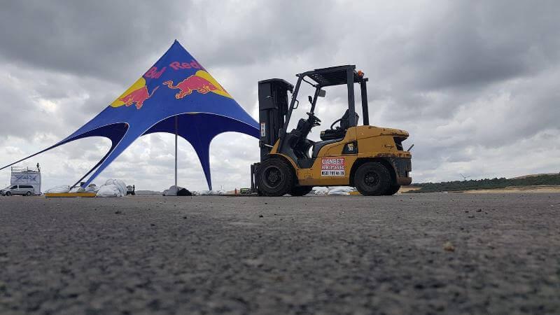 Güneşli forklift kiralama hizmeti